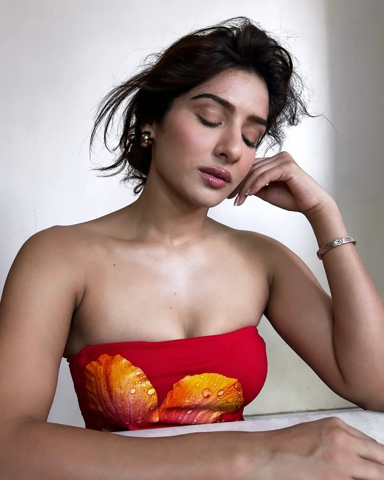 Neha Khan - neha-khan-16.webp